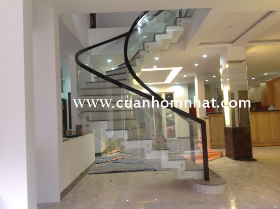 Kính cường lực uốn cong quận 3