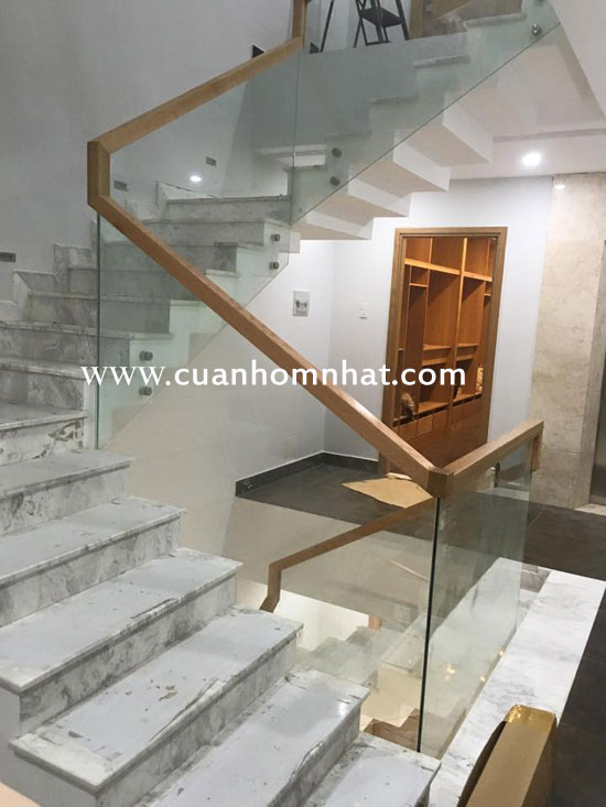 Cầu thang kính tỉnh Đồng Nai