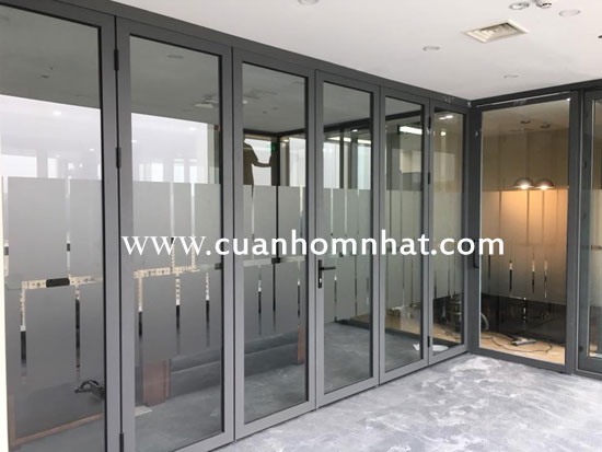 Cửa nhôm kính xếp trượt quận 8